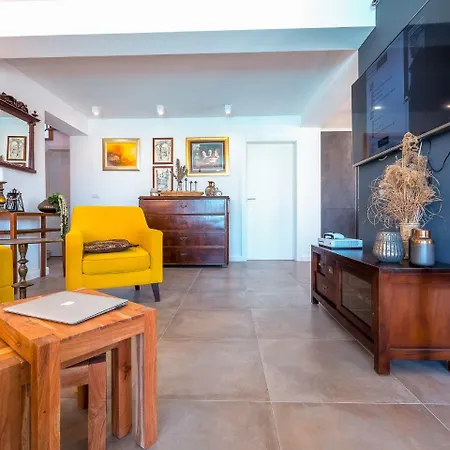 Countryhouse P&d Villa Grohote