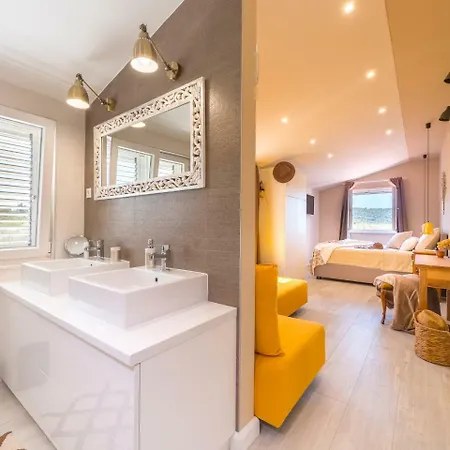 Countryhouse P&d Villa *