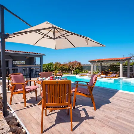Countryhouse P&d Villa Grohote
